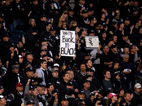 White Sox Fans Are Blacking Out Sox Park For The Playoffs Barstool Sports