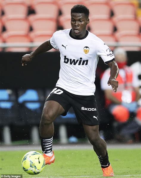 Yunus Musah Signs New Six Year Deal At Valencia With Fresh Contract