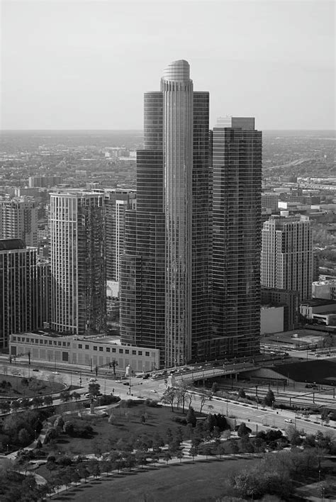 Chicago Modern Skyscraper Black And White Photograph By Thomas