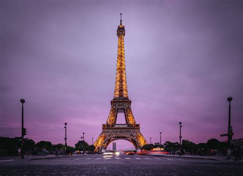 18 Tips For Visiting The Eiffel Tower At Night Discover Walks Blog
