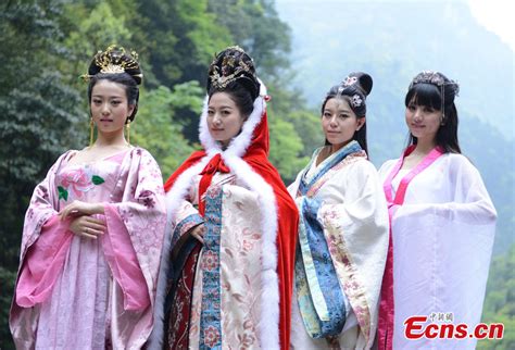 four beauties of ancient china pose for photos in chongqing 1 3 headlines features photo