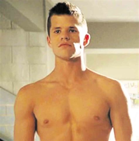Charlie Carver On Keeping His Sexuality A Secret From Mom Inquirer