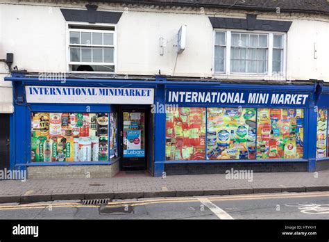 International Mini Market Shop Evehsam Worcestershire Uk Stock Photo