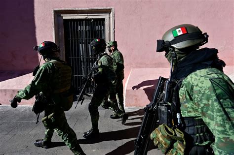 Gun Battle Between Sinaloa Cartel Hitmen Loyal To El Chapo S Sons And Mexico S Army Leaves 1