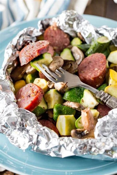 Healthy mexican chicken foil packets are baked in the oven or on the grill for a quick and easy low carb dinner recipe your family will love! 16 Easy Low Carb Keto Foil Pack Meals You'll Want To Try ...