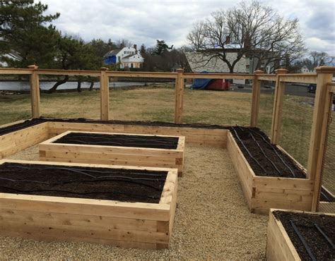 To build a rabbit proof fence, it is necessary to have steel fence posts every ten feet. Nice layout (that takes advantage of the peripheral walls ...