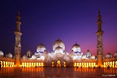 Sheikh Zayed Grand Mosque Abu Dhabi Uae Take Me To