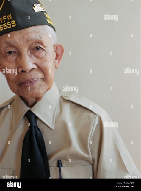 Portrait Of Elderly Wwii Veteran Stock Photo Alamy