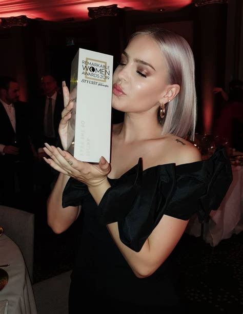 Anne Marie Artist Of The Year Stylist Remarkable Women Awards 2019