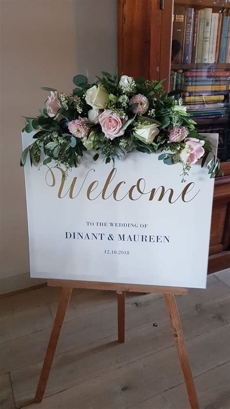I Have Made This Lovely Welcome Board For A Wedding The Flowers On Top