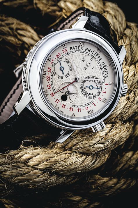 Patek Philippe A Magnificent And Very Rare Platinum Double Dial