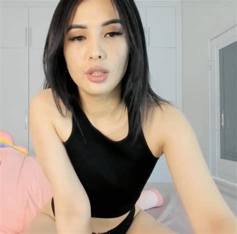 ️asian Girls Live On Twitter Fucking Hot 1 Latina Webcam Girl