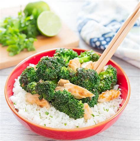 It's loaded with saucy delicious chicken bites, crunchy broccoli, and bouncy noodles. Garlic Chicken and Broccoli Stir Fry with Cilantro Lime ...