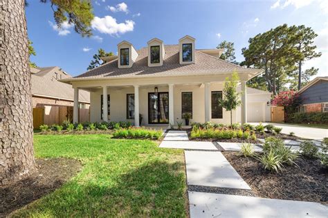 Acadian Southern Homes Houston Aspire Fine Homes In 2021 Southern