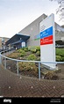 La entrada principal al Hospital Universitario de Croydon, en el sur de ...
