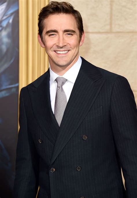 The Hobbit Star Lee Pace Says Hes Dated Men And Women I Dont Know