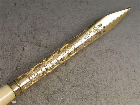 An Extremely Rare Cased Victorian Magnum Bonham Barrel Nib Gold Dip Pen