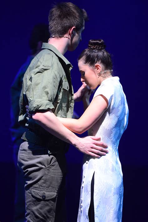 Selle kogu maailma lavad vallutanud muusikali suurejoonelisel 25. Miss Saigon | Miss Saigon by Claude-Michel Schönberg and ...