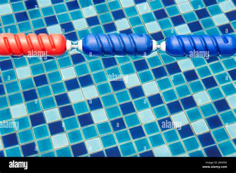 Blue And Red Colors Plastic Swimming Pool Lane Divider And Rope