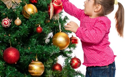 Children Decorate The Christmas Tree Wallpapers High Quality Download