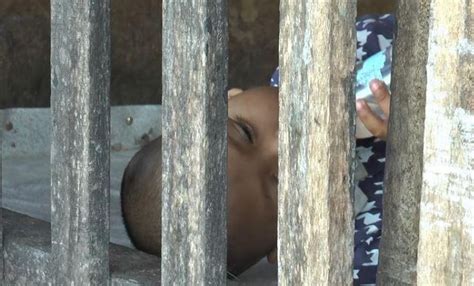 Ibu Kandung Idap Stroke Bocah 7 Tahun Di Aceh Hidup Dikerangkeng