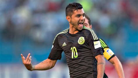 Jesus manuel corona jugador profesional del fc porto fan page. Two Young Mexican Stars Turned Around A Match With Two ...