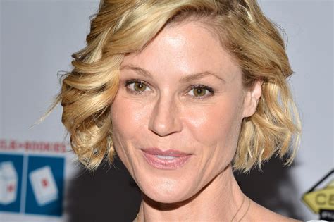 Julie Bowen Chats About Beauty And Feeling Good In Your Own Skin