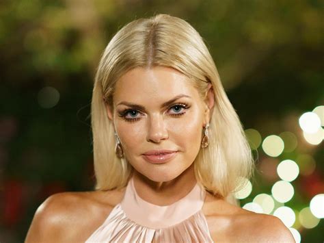 Sophie Monk Leaves Australia For Mexico After Bachelorette Nova 969