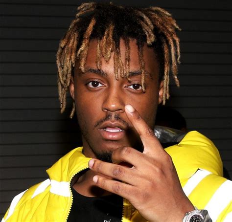 Juice Wrld Hand Sign Ive Seen This Sign On Some Of His Pictures And I