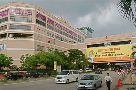 Commercialization tips advertise on team app. Bandar Utama Shopping Complex - Obayashi Singapore