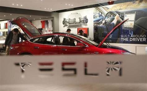 Tesla Recalls 475000 Electric Cars Over Safety Issues