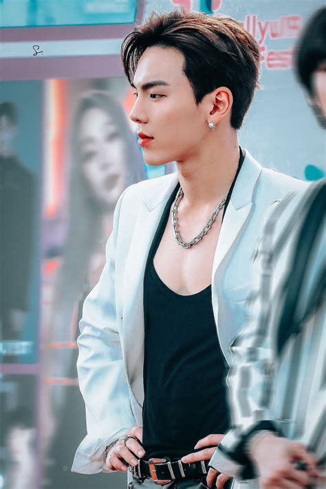 Monsta Xs Shownu Undergoes Emergency Eye Surgery Koreaboo