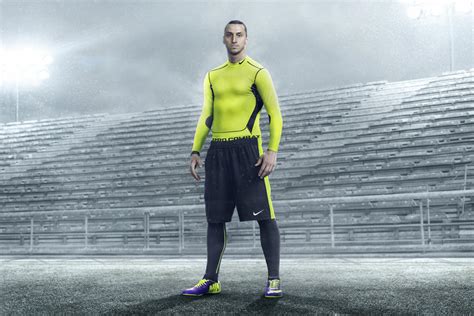 Stand Out This Winter With The Nike Hi Vis Football Collection Nike News
