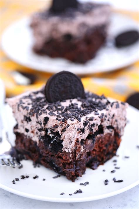 If you're keen on cake, or if you're keen on cookies n' cream oreos, then you're sure to adore this sweet combination. The ULTIMATE Oreo Poke Cake | Recipe | Strawberry recipes ...