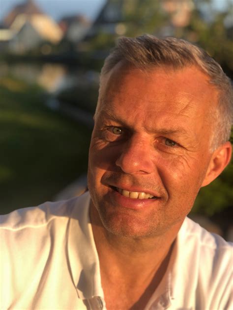Y también fue testigo de la eliminación española en los octavos de final del mundial de rusia, contra los anfitriones, en la tanda de penalties. Selfie Björn Kuipers: 'Ik wil een familieman zijn maar ben ...