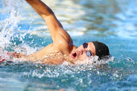 7 Helpful Tips For Learning To Swim As An Adult