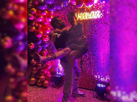 Star Couple Gets Cozy In Party As The Lights Gets Dim Pavitra Punia And