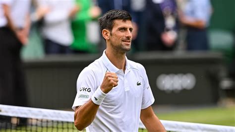 Novak djokovic loses in men's singles semifinal. Watch: How the lucky girl on Centre Court is using Novak Djokovic's racquet » FirstSportz