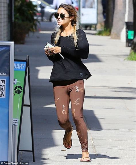 Vanessa Hudgens Rushes To Pilates Class With Plaited Locks Daily Mail