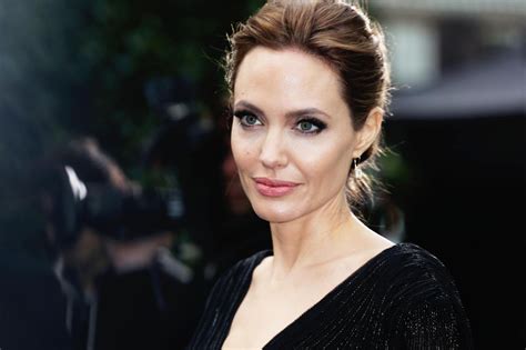 Анджелина Джоли фильмы с актером биография сколько лет Angelina Jolie