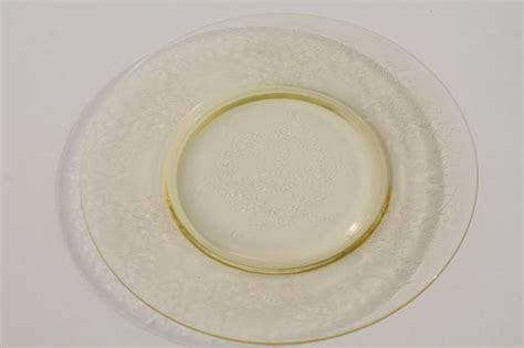 Vintage Depression Glass Yellow Hazel Atlas Florentine 2 Poppy Plates