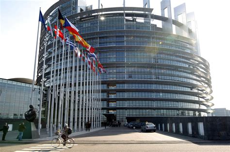 Point De Vue Siège Du Parlement Européen De Luxembourg à Strasbourg