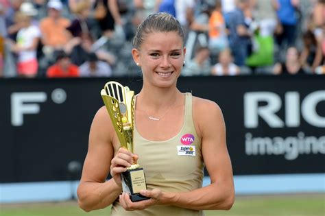 What height is camila giorgi? Camila Giorgi (ITA) conquistou seu primeiro título na carreira