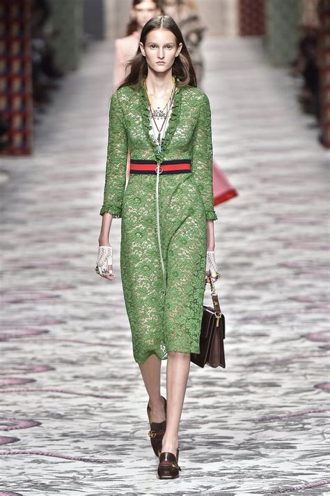 Salmas Gucci Dress On The Spring 16 Runway Salma Hayeks Gucci