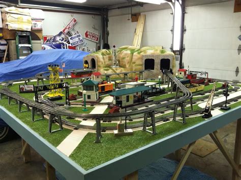 LIONEL D-192 DEALER DISPLAY LAYOUT | Model trains, Model train layouts