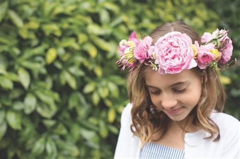 How To Make A Flower Crown Flower Magazine Home And Lifestyle
