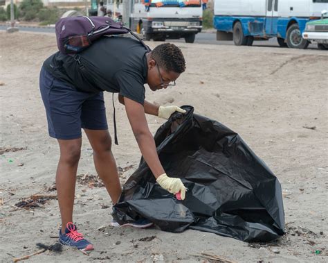 dvids images earth day beach clean up in djibouti [image 8 of 8]
