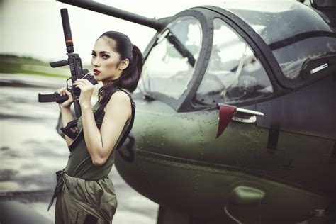 Women Girls And Guns Hd Wallpaper By Andreas Yunis