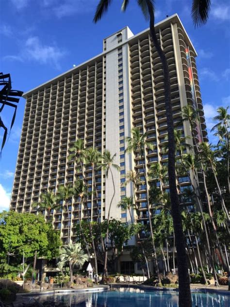 Rainbow Tower Hilton Hawaiian Village Waikiki Beach