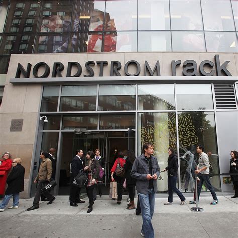 Nordstrom Rack Apologized For Calling The Police On Black Teens In St Louis Teen Vogue